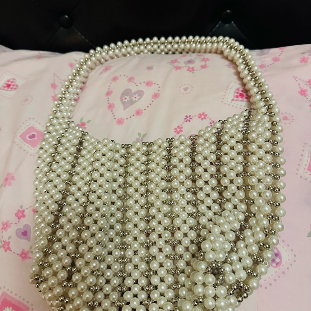 Elegant Pearl Beaded Handbag